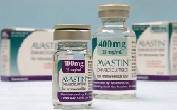 Thuốc trị ung thư Avastin có thể gây viêm cân mạc