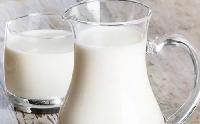 8 lợi ích của việc uống sữa nóng