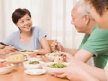 Chế độ ăn hợp lý cho người cao tuổi